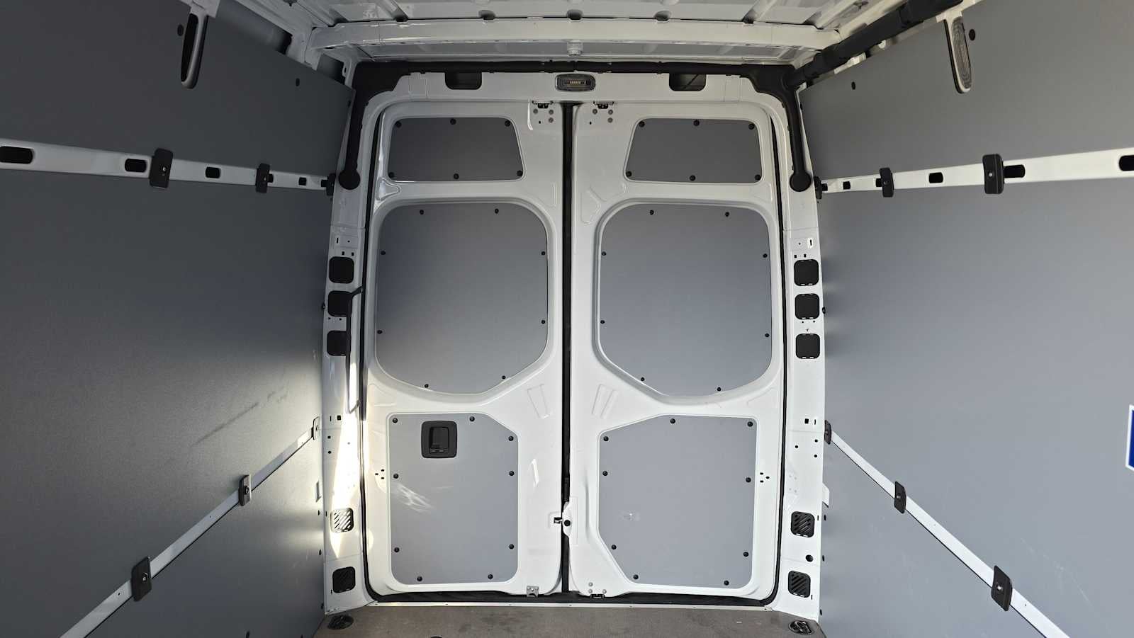 2025 Mercedes-Benz Sprinter Cargo Van 2500 Standard Roof I4 Diesel 144" RWD