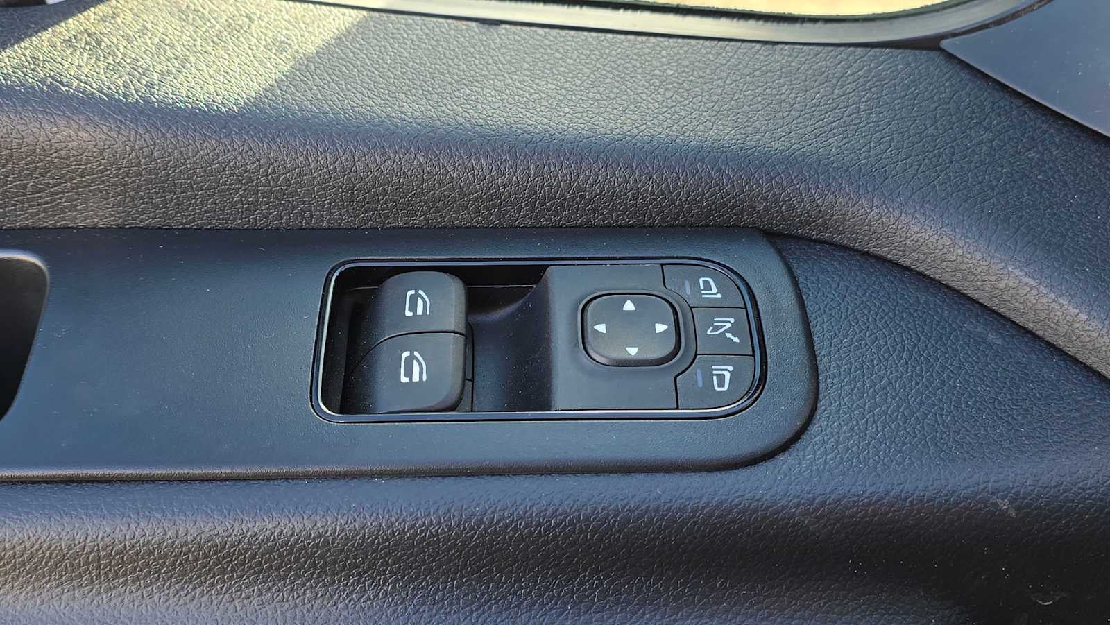 2025 Mercedes-Benz Sprinter Cargo Van 2500 Standard Roof I4 Diesel 144" RWD