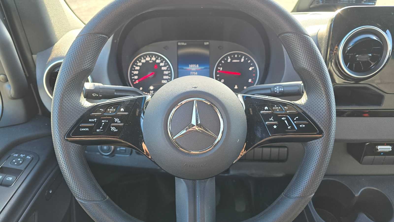 2025 Mercedes-Benz Sprinter Cargo Van 2500 Standard Roof I4 Diesel 144" RWD