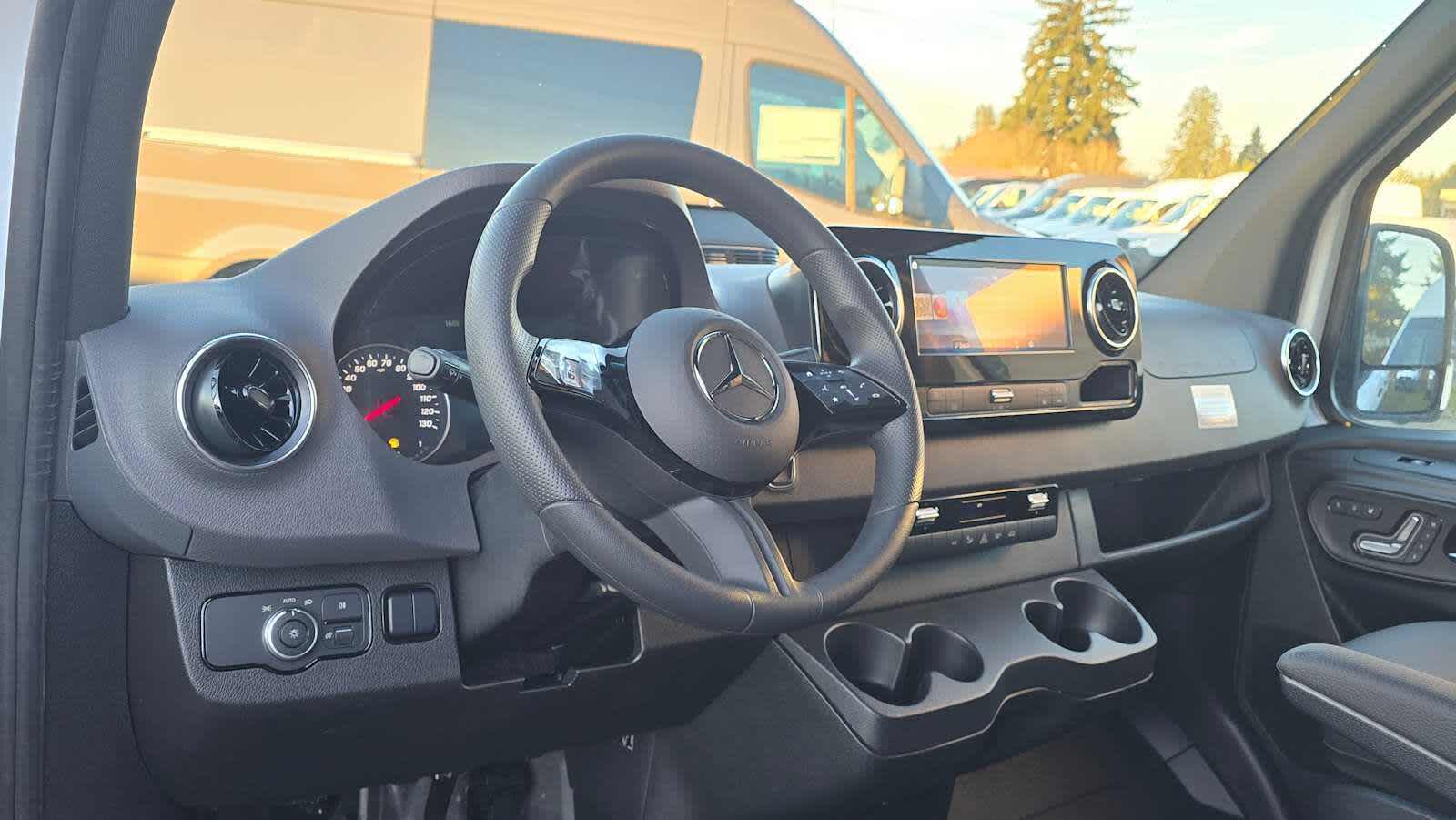 2026 Mercedes-Benz Sprinter 2500 Standard Roof I4 Diesel 144" RWD