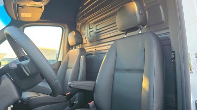 2026 Mercedes-Benz Sprinter 2500 Standard Roof I4 Diesel 144" RWD