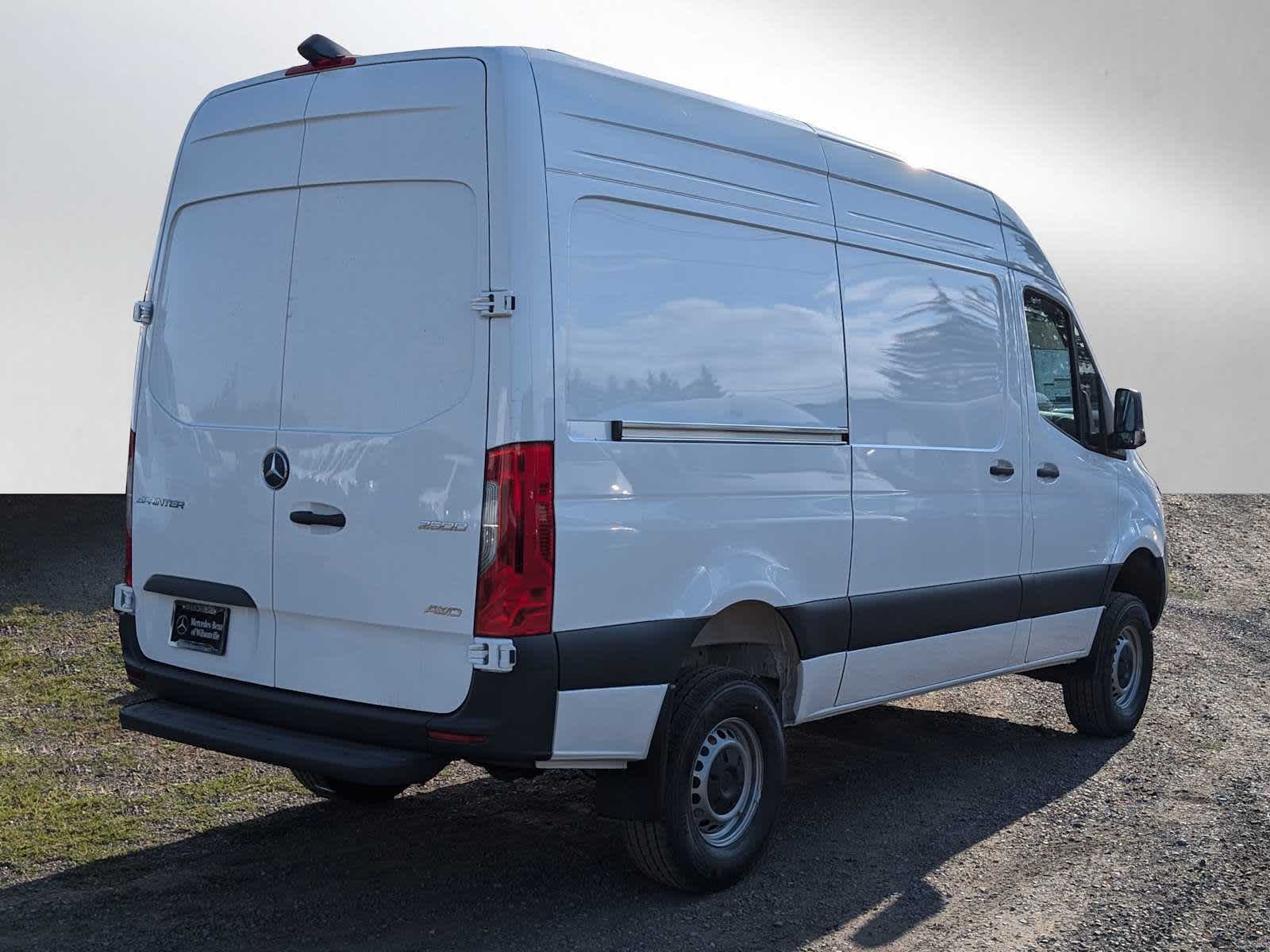 2026 Mercedes-Benz Sprinter 2500 Standard Roof I4 Diesel 144" RWD
