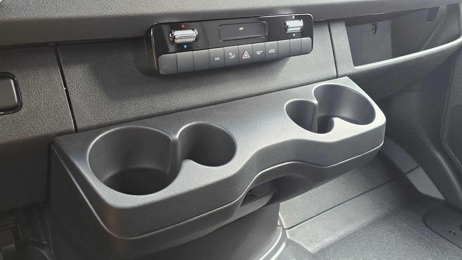 2026 Mercedes-Benz Sprinter 2500 Standard Roof I4 Diesel 144" RWD