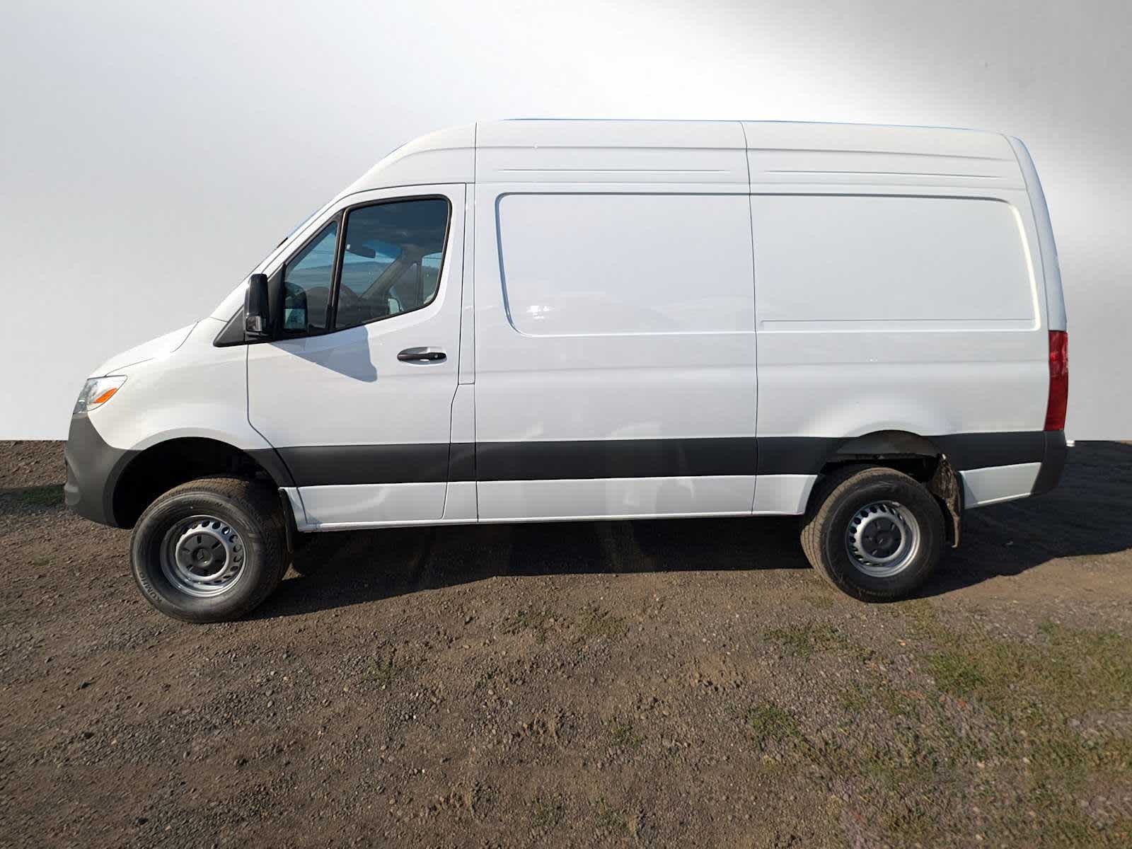 2026 Mercedes-Benz Sprinter 2500 Standard Roof I4 Diesel 144" RWD