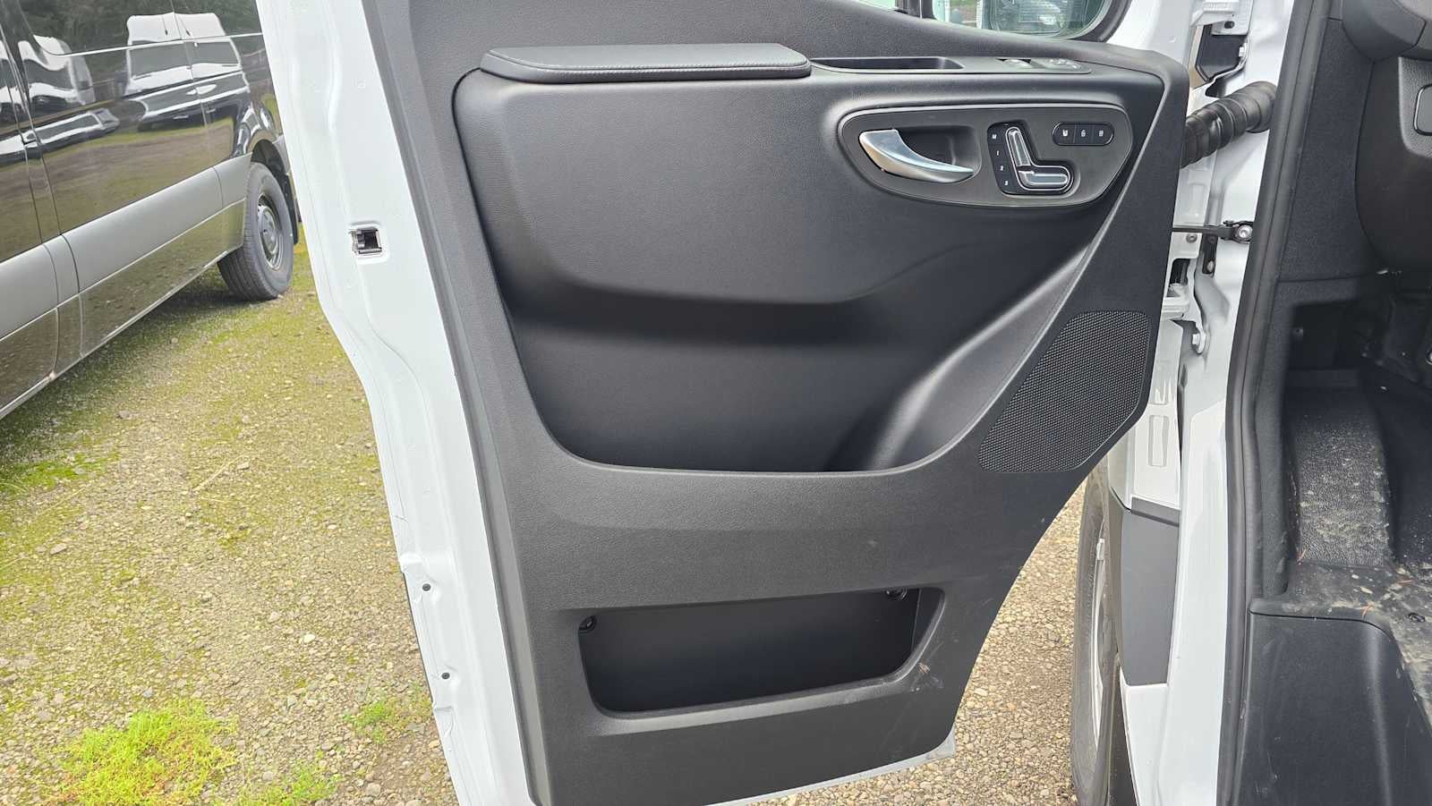 2026 Mercedes-Benz Sprinter 2500 Standard Roof I4 Diesel 144" RWD