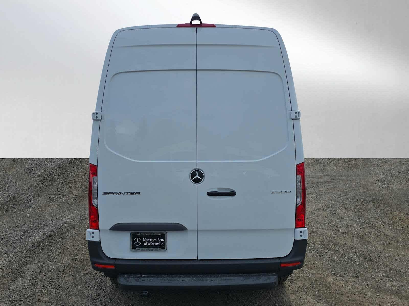 2026 Mercedes-Benz Sprinter 2500 Standard Roof I4 Diesel 144 RWD