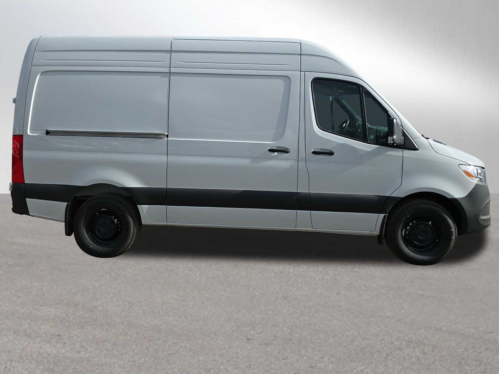 2026 Mercedes-Benz Sprinter 2500 Standard Roof I4 Diesel 144 RWD