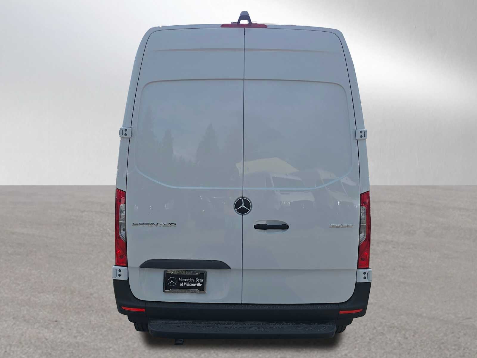 2026 Mercedes-Benz Sprinter 2500 Standard Roof I4 Diesel 144 RWD