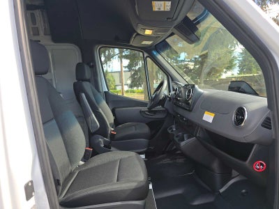 2026 Mercedes-Benz Sprinter Cargo 2500 Standard Roof I4 Diesel 144 RWD