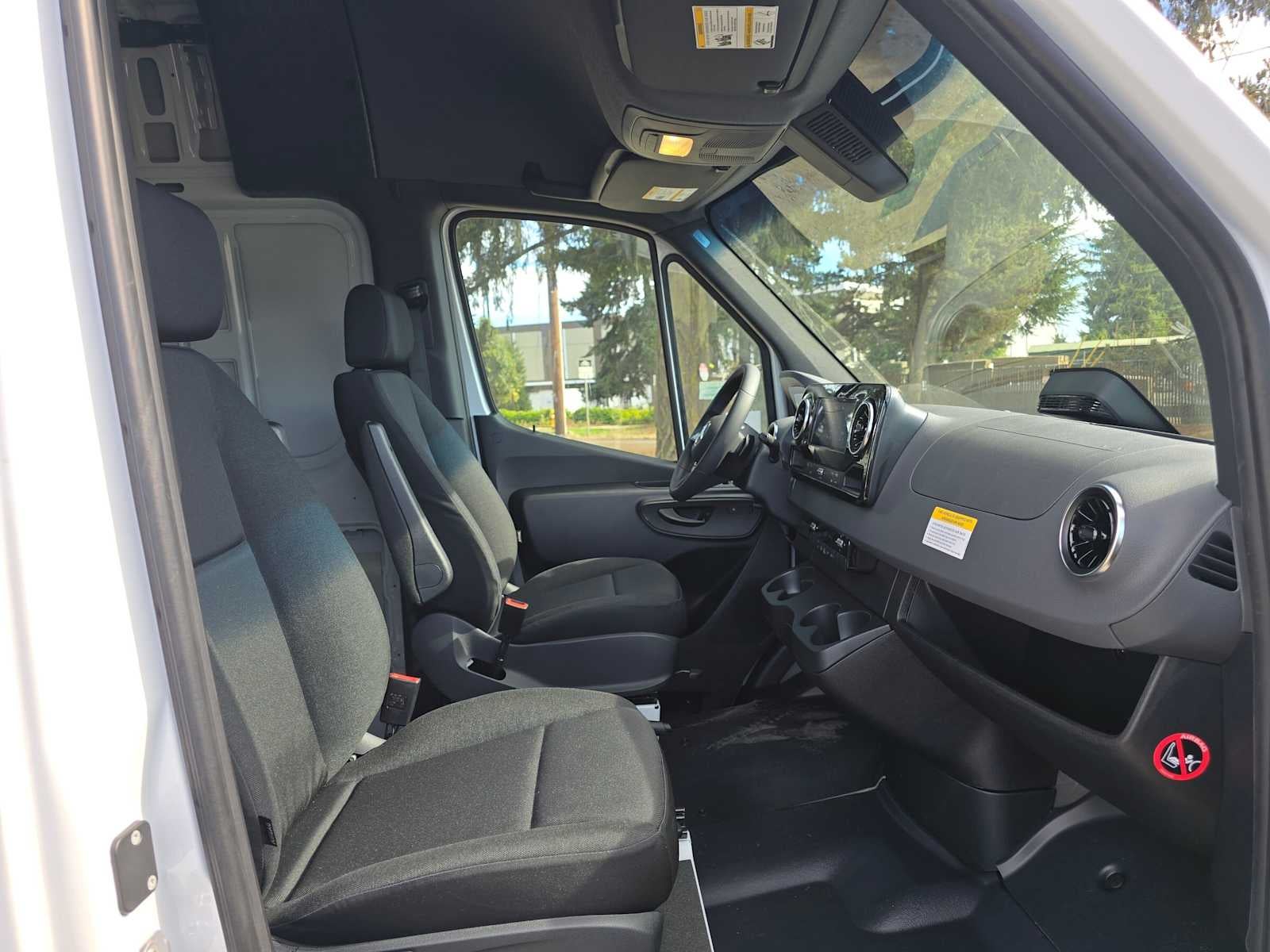 2026 Mercedes-Benz Sprinter Cargo 2500 Standard Roof I4 Diesel 144 RWD
