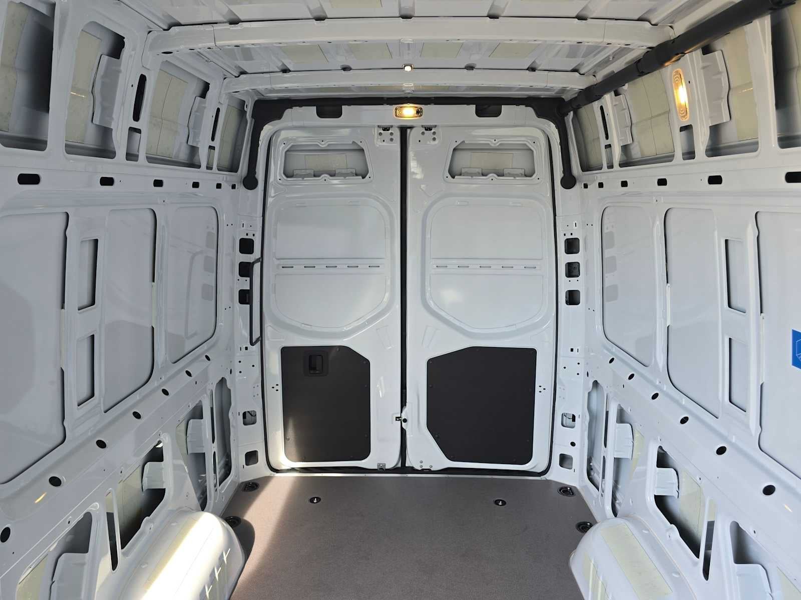 2026 Mercedes-Benz Sprinter Cargo 2500 Standard Roof I4 Diesel 144 RWD