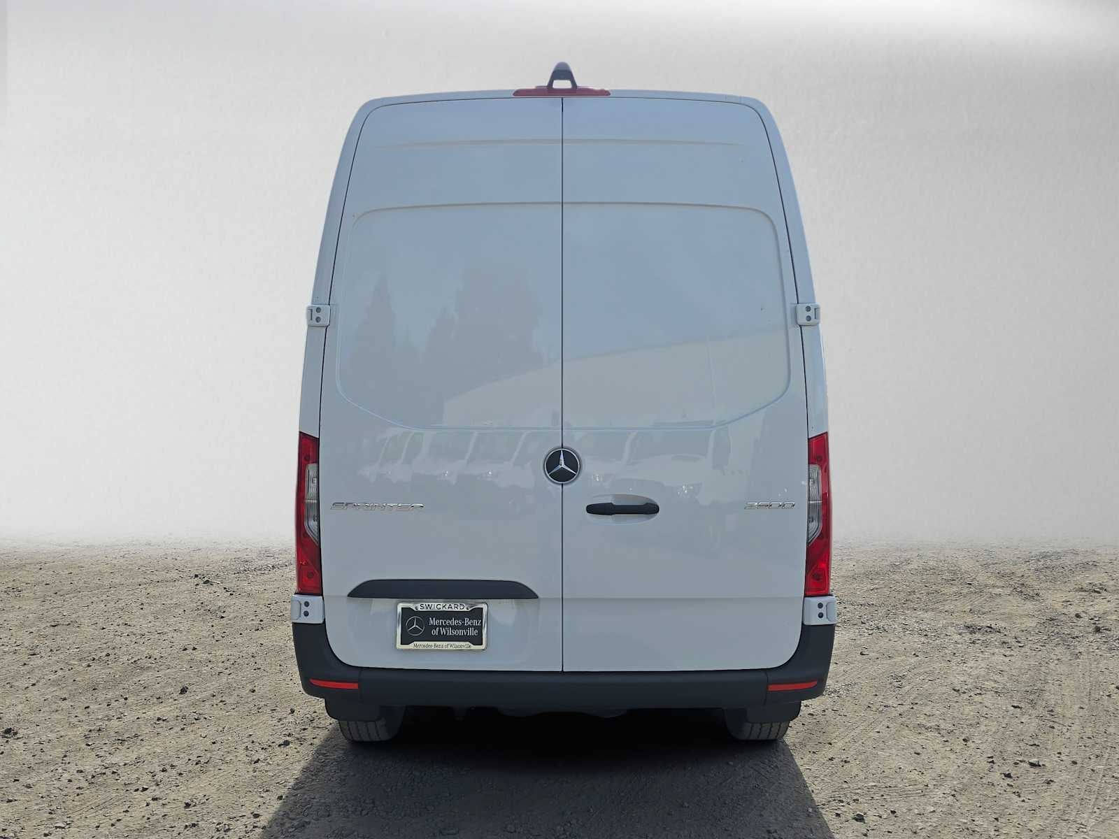 2026 Mercedes-Benz Sprinter Cargo 2500 Standard Roof I4 Diesel 144 RWD