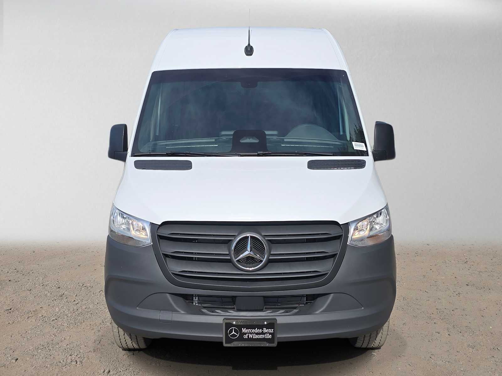 2026 Mercedes-Benz Sprinter Cargo 2500 Standard Roof I4 Diesel 144 RWD