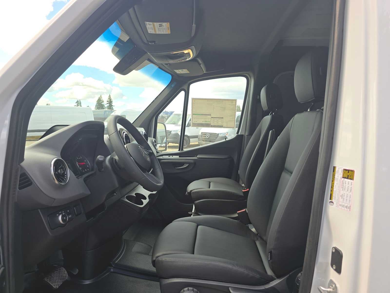 2026 Mercedes-Benz Sprinter Cargo 2500 Standard Roof I4 Diesel 144 RWD