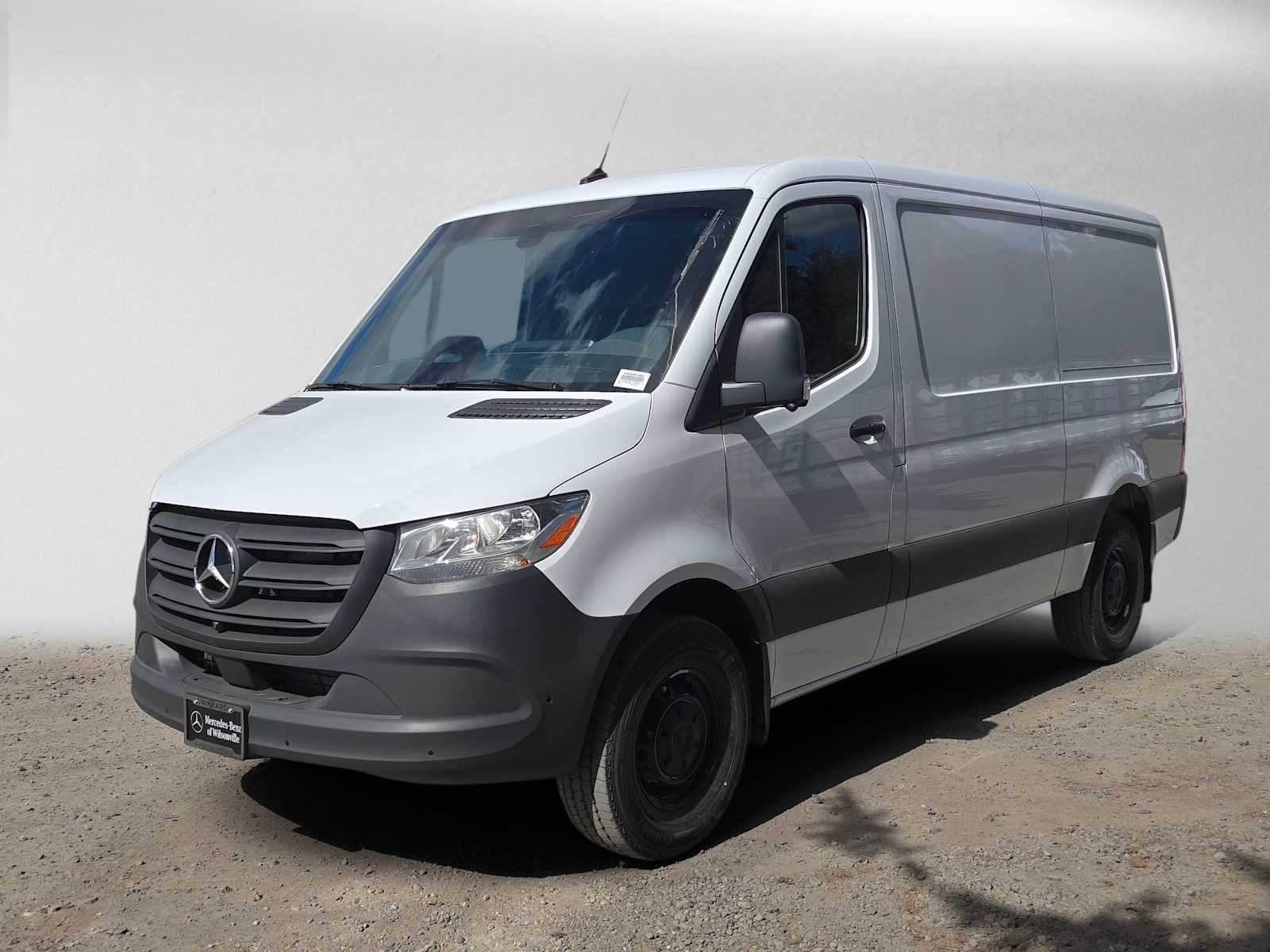 2026 Mercedes-Benz Sprinter Cargo 2500 Standard Roof I4 Diesel 144 RWD