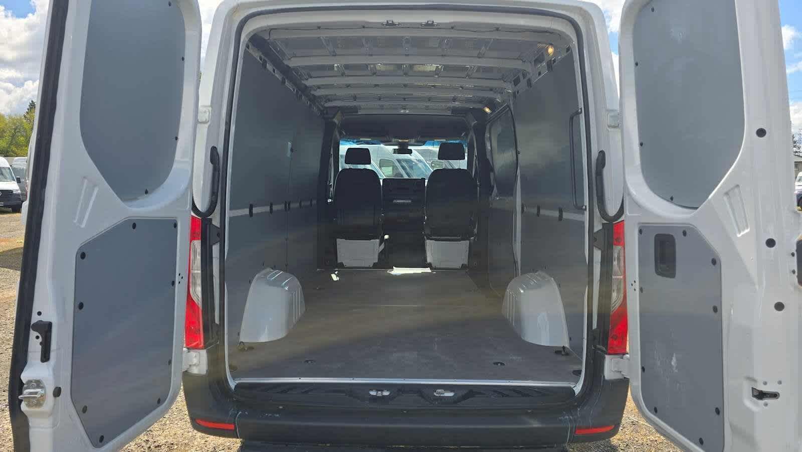2025 Mercedes-Benz Sprinter Cargo Van 2500 Standard Roof I4 Diesel 144 RWD
