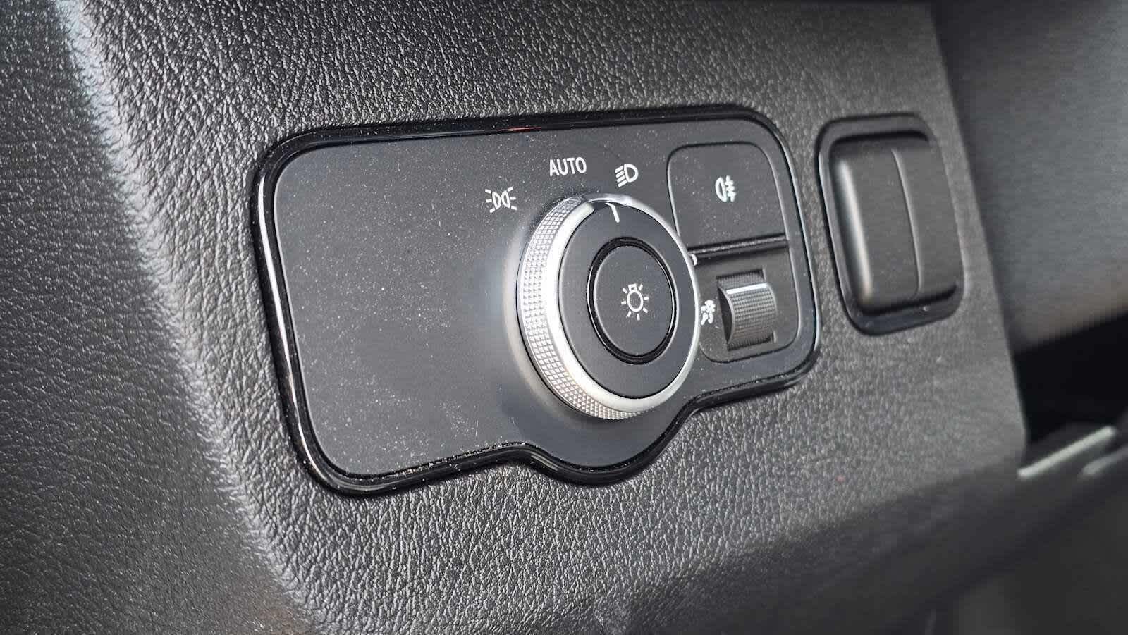 2025 Mercedes-Benz Sprinter Cargo Van 2500 Standard Roof I4 Diesel 144 RWD