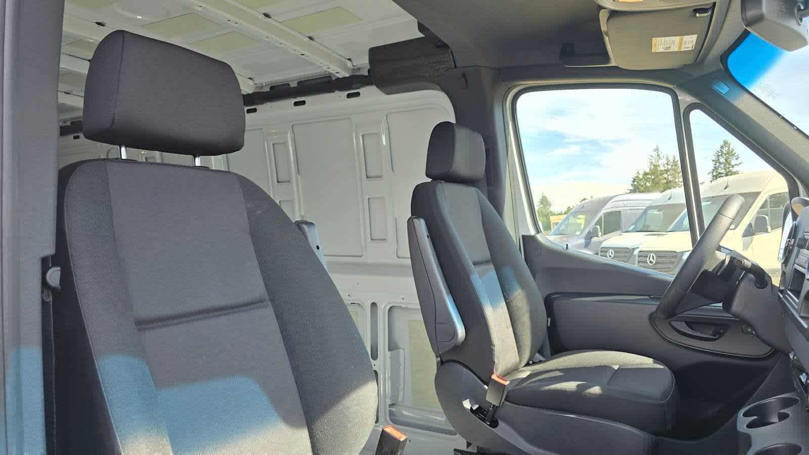 2025 Mercedes-Benz Sprinter Cargo Van 2500 Standard Roof I4 Diesel 144 RWD