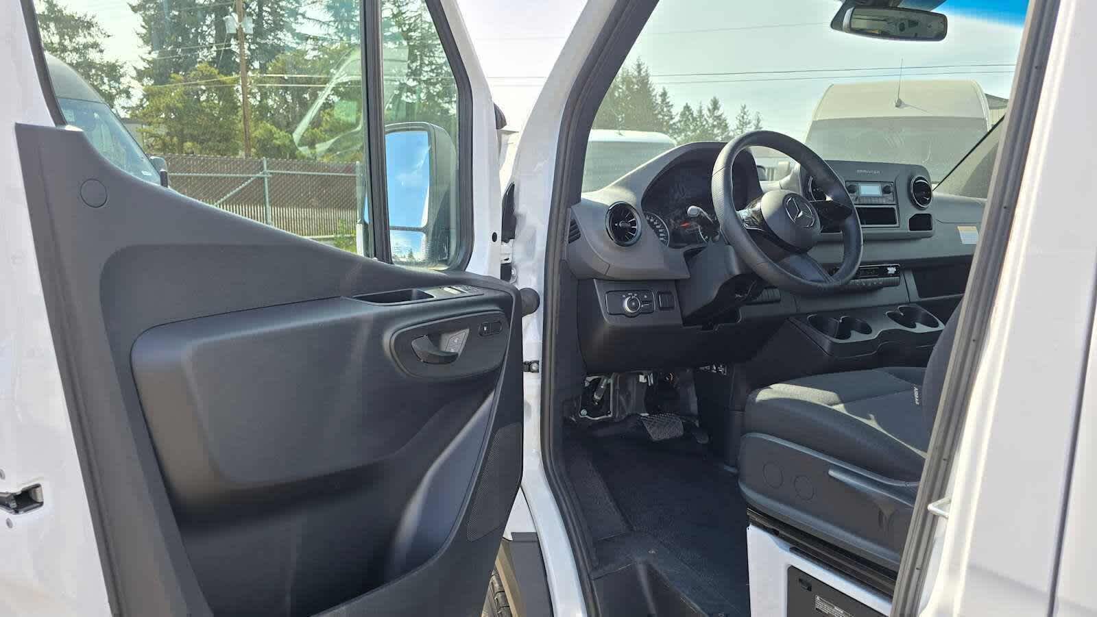 2025 Mercedes-Benz Sprinter Cargo Van 2500 Standard Roof I4 Diesel 144 RWD