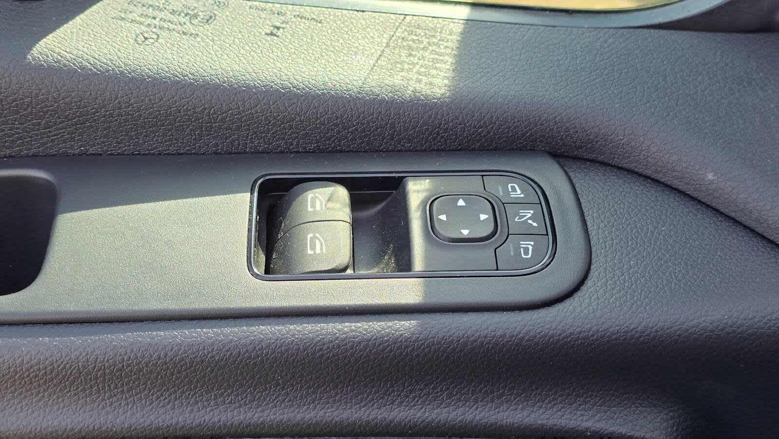 2025 Mercedes-Benz Sprinter Cargo Van 2500 Standard Roof I4 Diesel 144 RWD