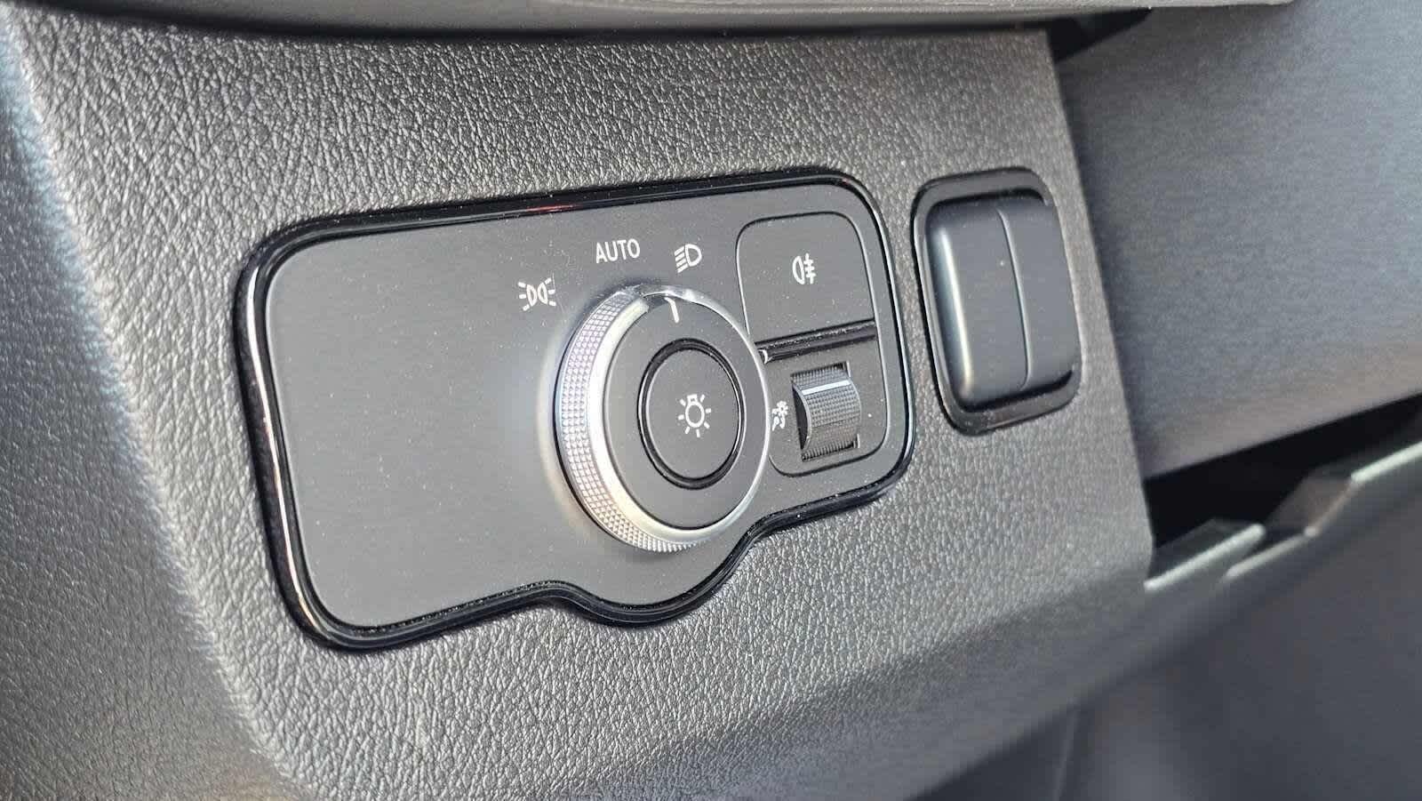 2025 Mercedes-Benz Sprinter Cargo Van 2500 Standard Roof I4 Diesel 144 RWD