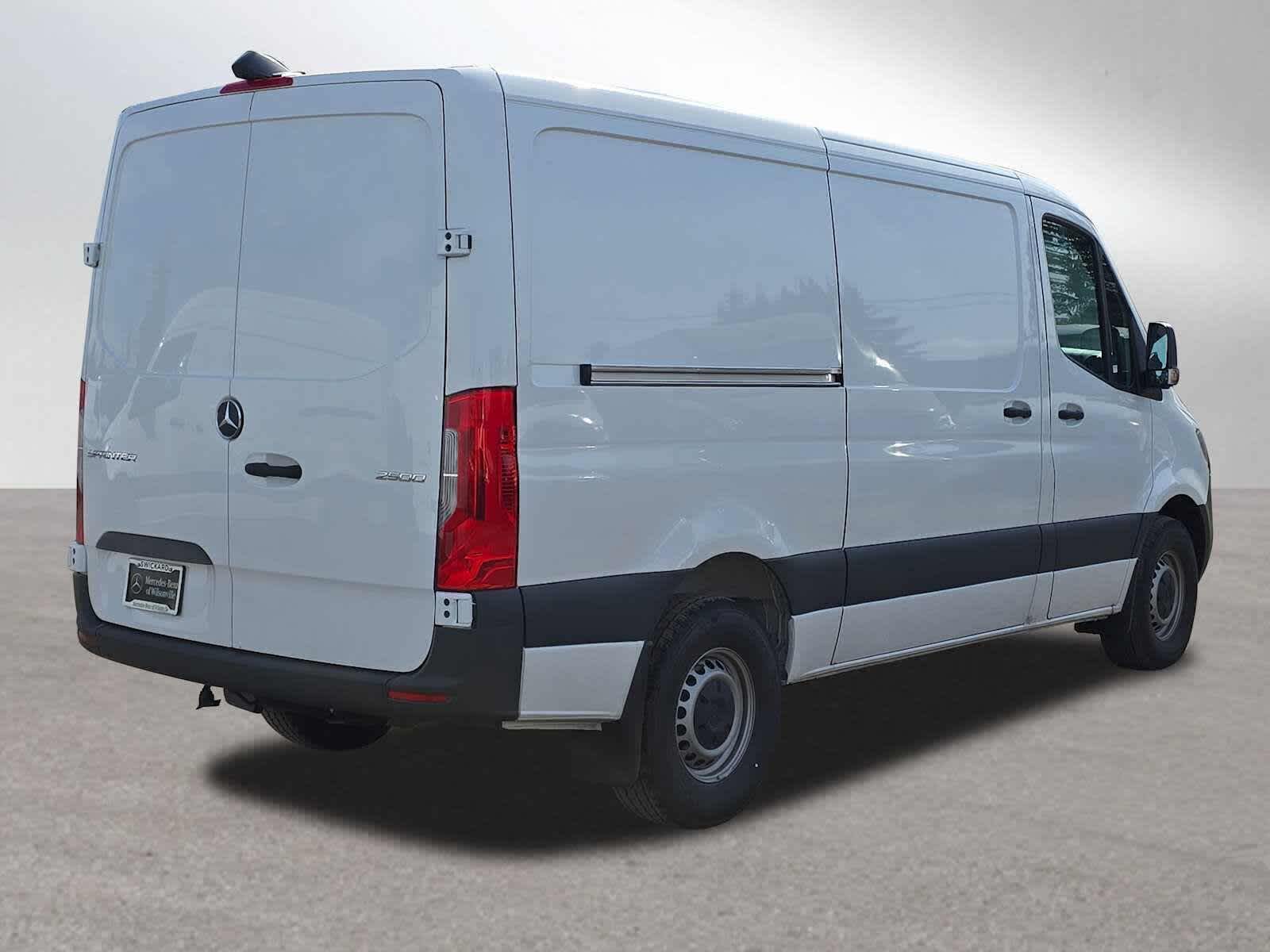 2025 Mercedes-Benz Sprinter Cargo Van 2500 Standard Roof I4 Diesel 144 RWD