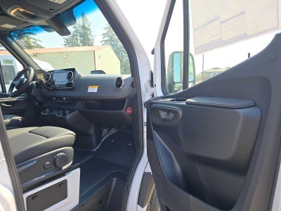 2026 Mercedes-Benz Sprinter Cargo 2500 Standard Roof I4 Diesel 144 RWD
