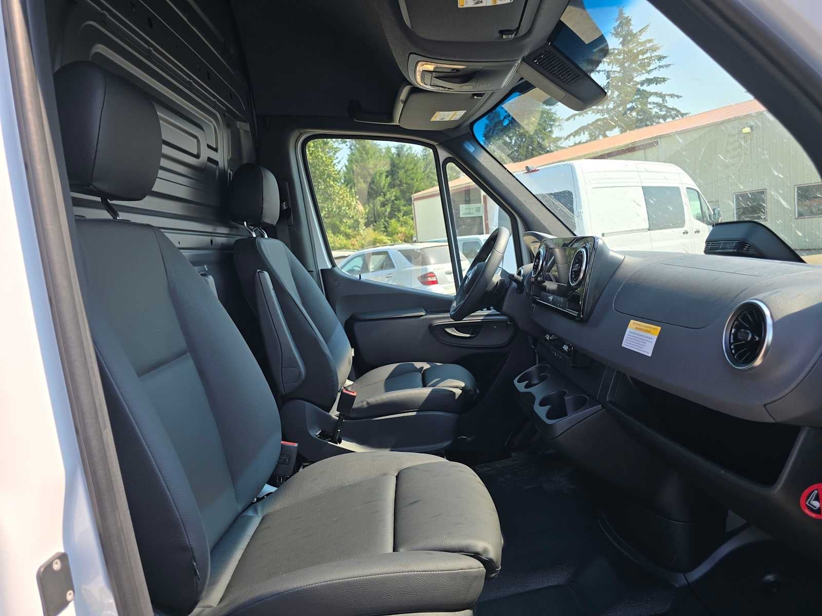 2026 Mercedes-Benz Sprinter Cargo 2500 Standard Roof I4 Diesel 144 RWD