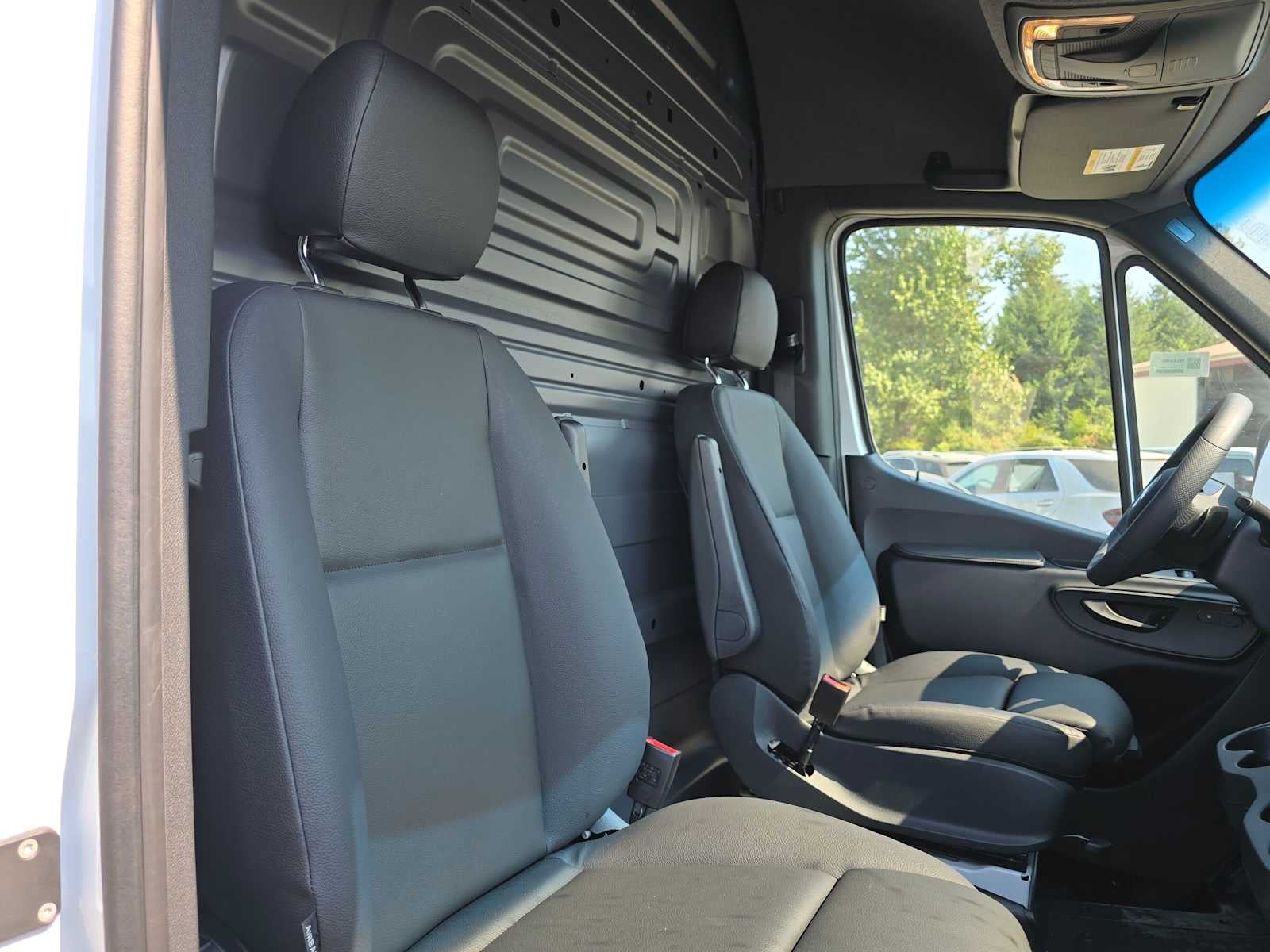 2026 Mercedes-Benz Sprinter Cargo 2500 Standard Roof I4 Diesel 144 RWD