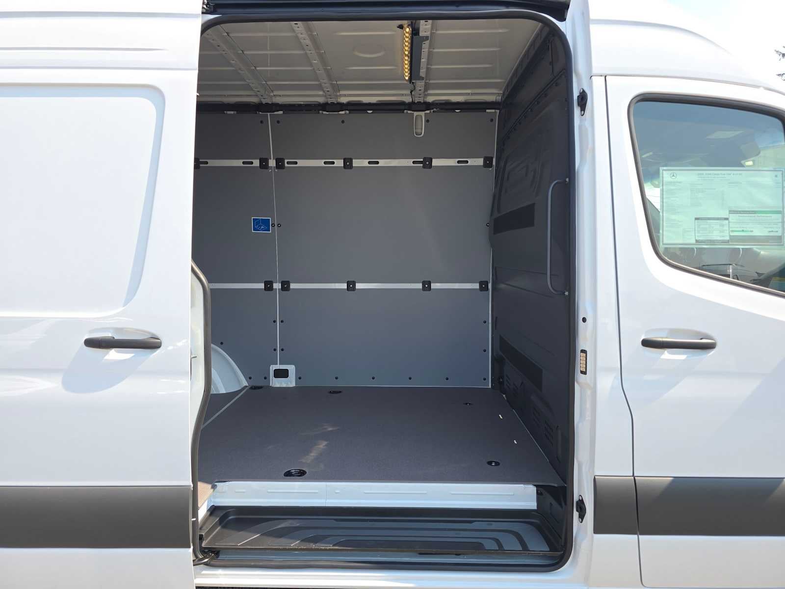 2026 Mercedes-Benz Sprinter Cargo 2500 Standard Roof I4 Diesel 144 RWD