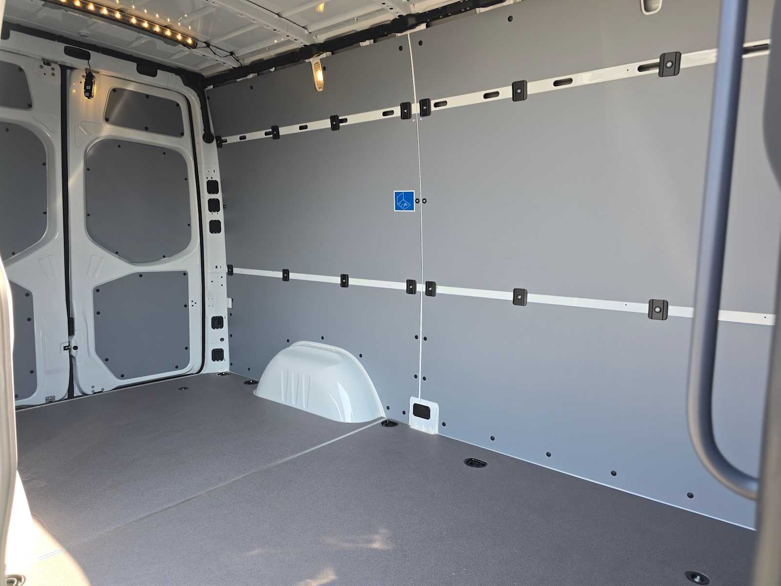 2026 Mercedes-Benz Sprinter Cargo 2500 Standard Roof I4 Diesel 144 RWD