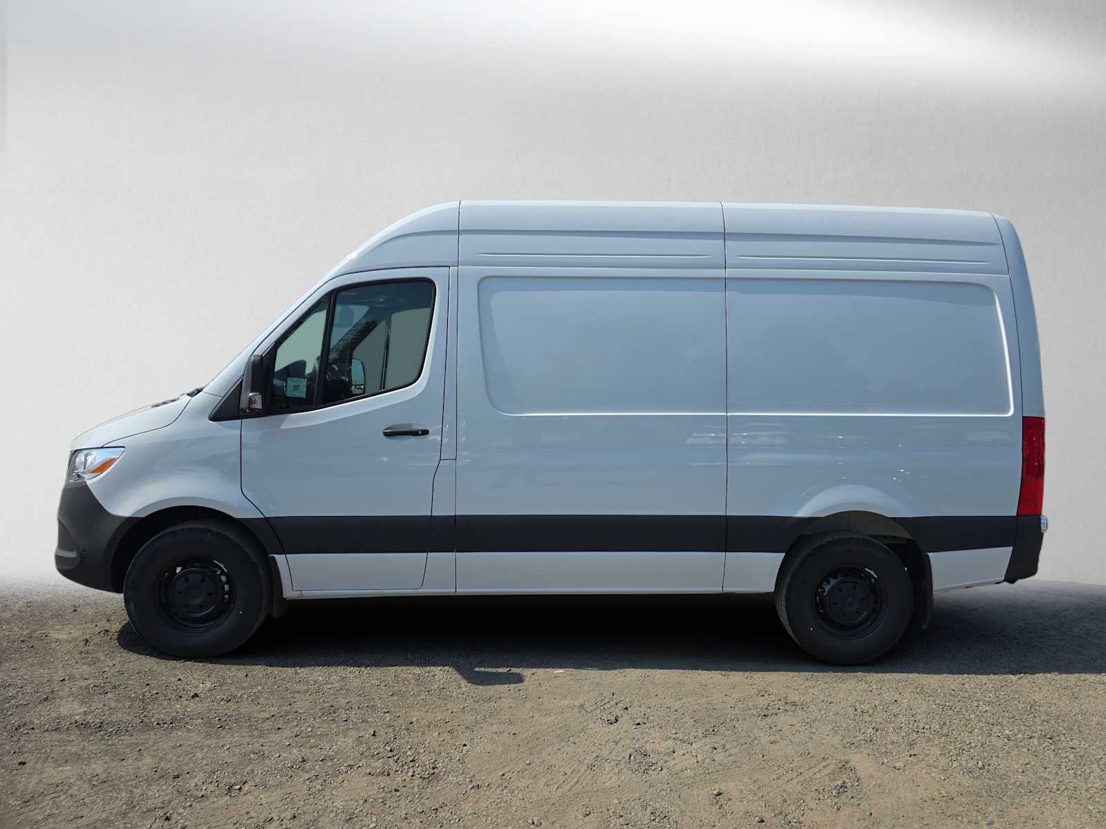 2026 Mercedes-Benz Sprinter Cargo 2500 Standard Roof I4 Diesel 144 RWD