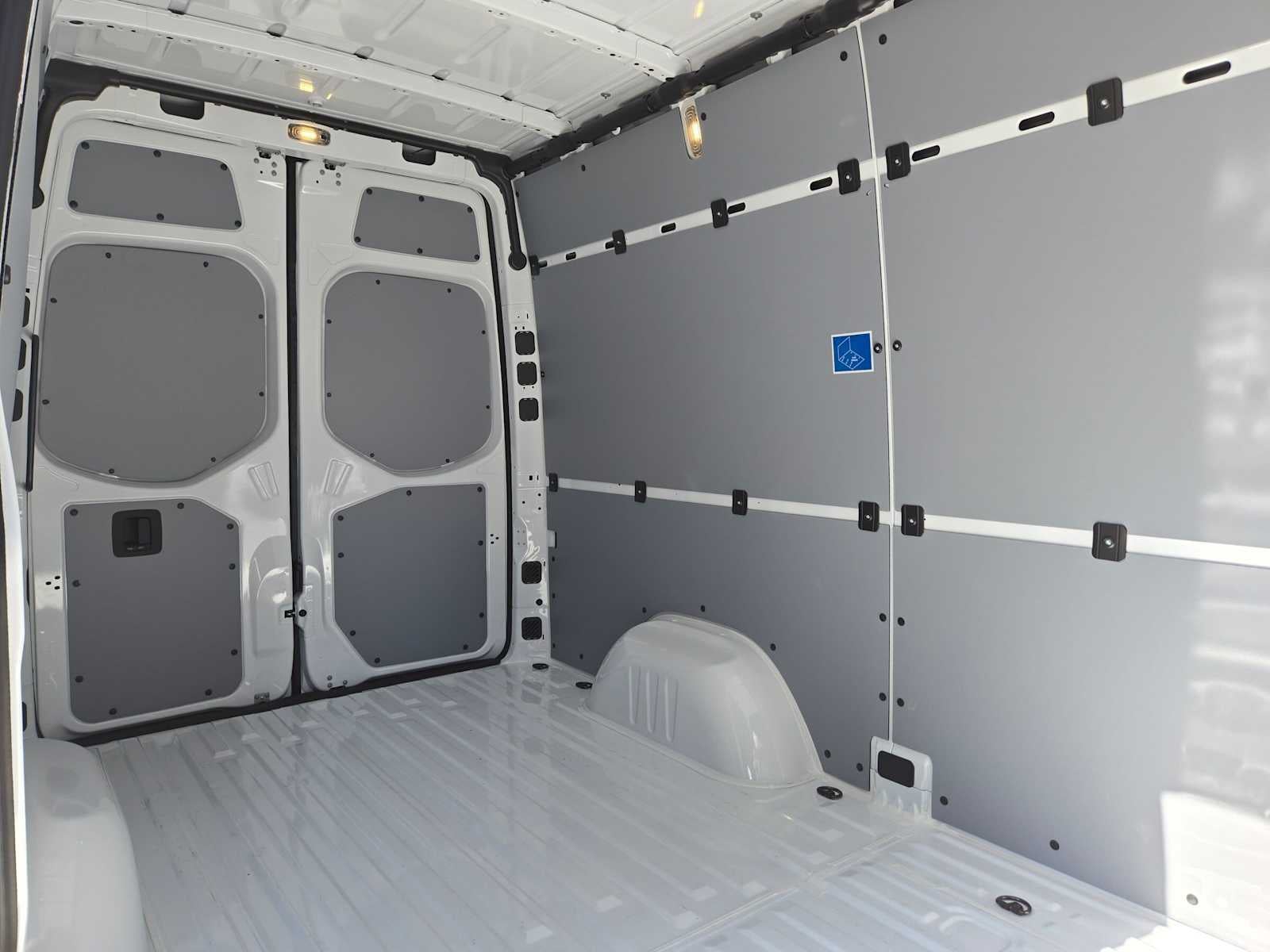 2026 Mercedes-Benz Sprinter Cargo 2500 Standard Roof I4 Diesel 144 RWD