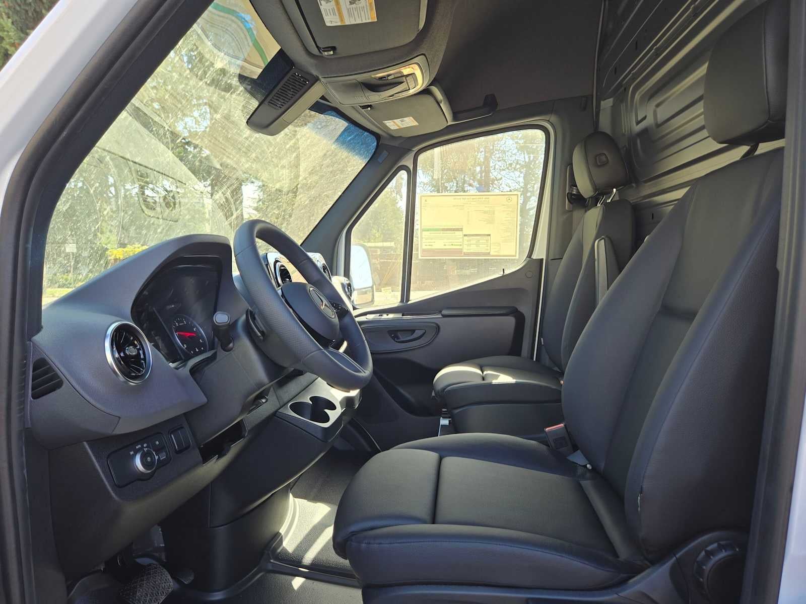 2026 Mercedes-Benz Sprinter Cargo 2500 Standard Roof I4 Diesel 144 RWD