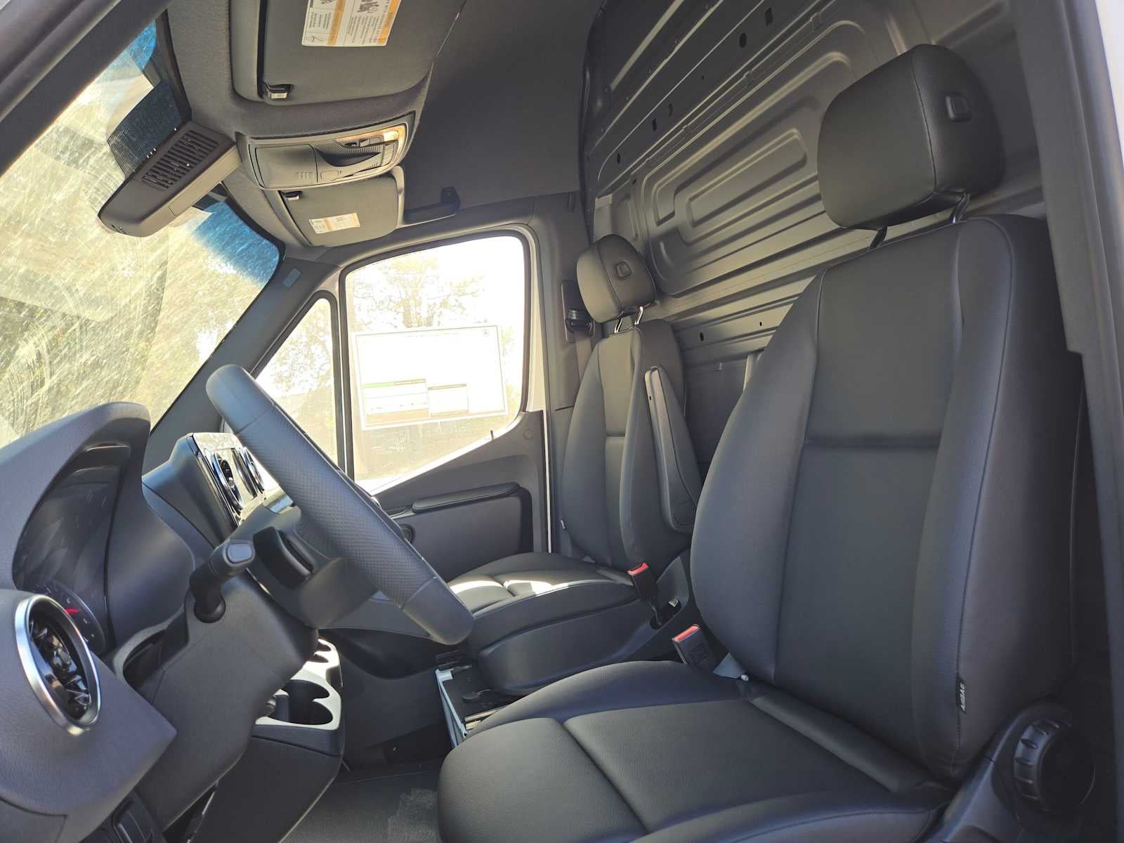 2026 Mercedes-Benz Sprinter Cargo 2500 Standard Roof I4 Diesel 144 RWD