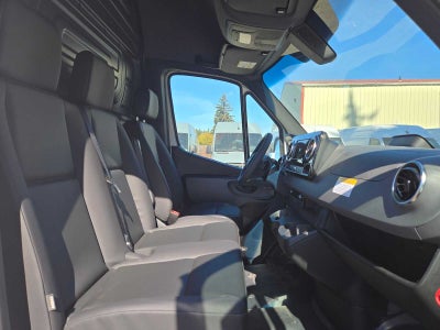 2026 Mercedes-Benz Sprinter Cargo 2500 Standard Roof I4 Diesel 144 RWD