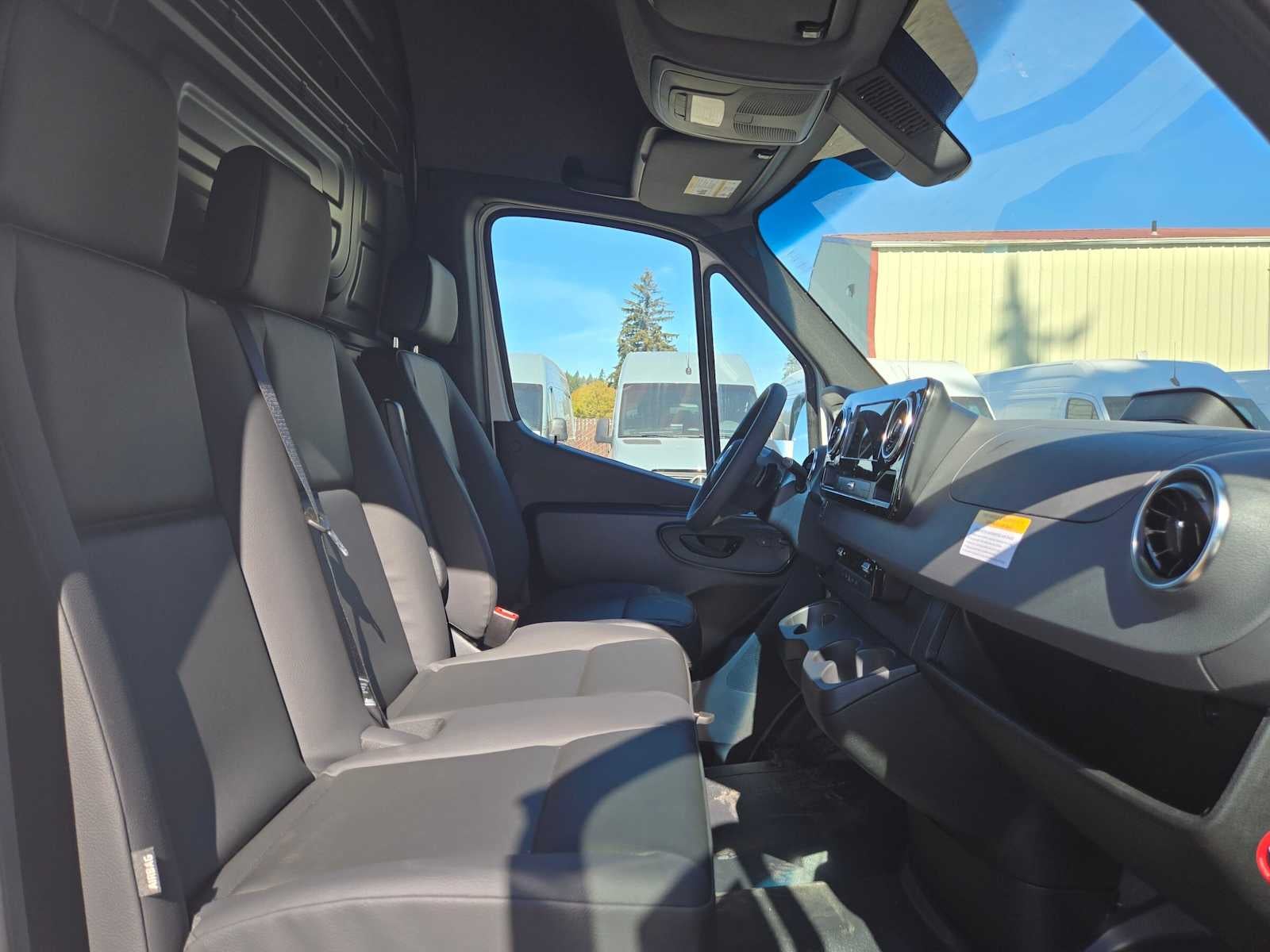 2026 Mercedes-Benz Sprinter Cargo 2500 Standard Roof I4 Diesel 144 RWD