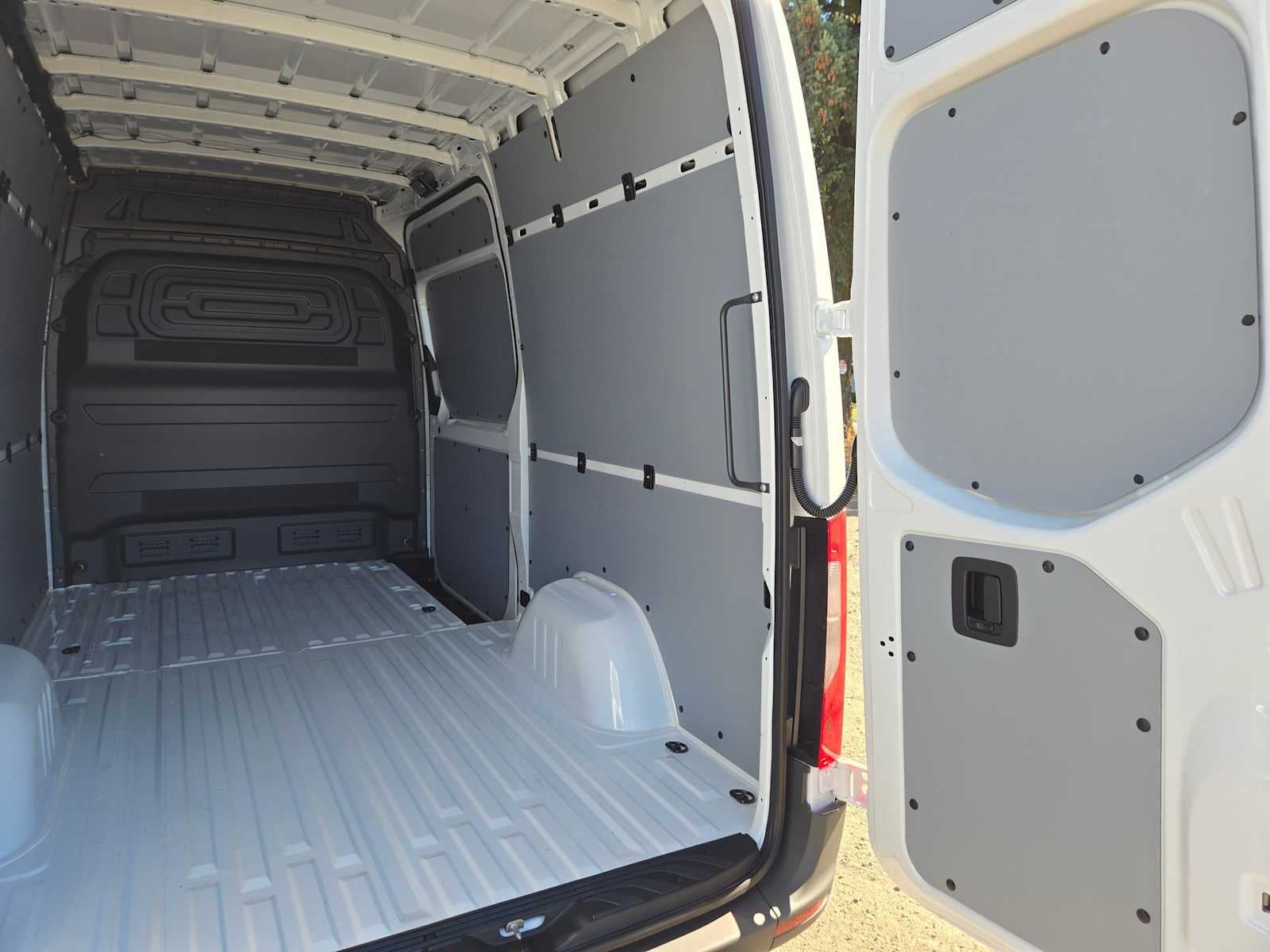 2026 Mercedes-Benz Sprinter Cargo 2500 Standard Roof I4 Diesel 144 RWD