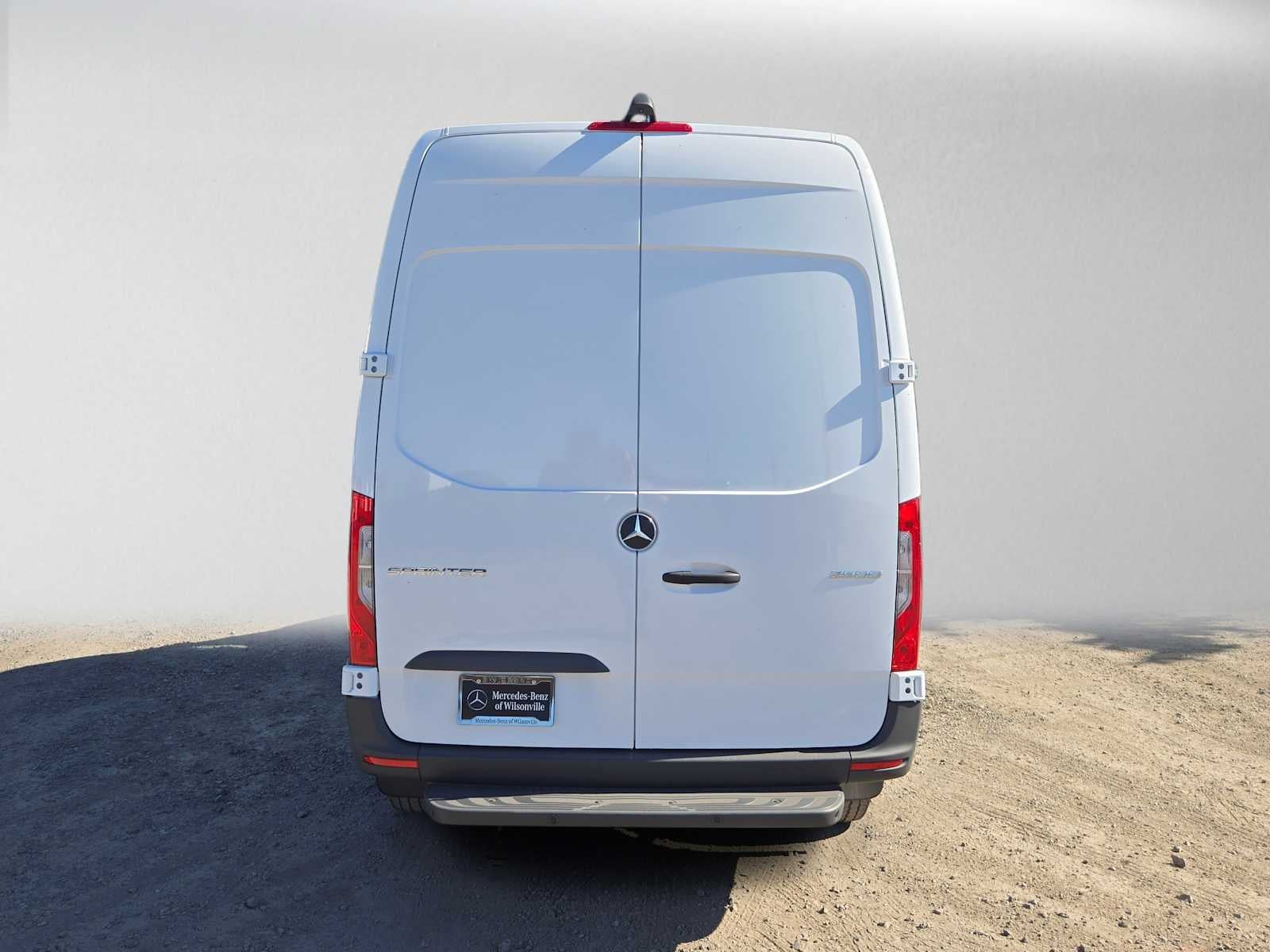 2026 Mercedes-Benz Sprinter Cargo 2500 Standard Roof I4 Diesel 144 RWD