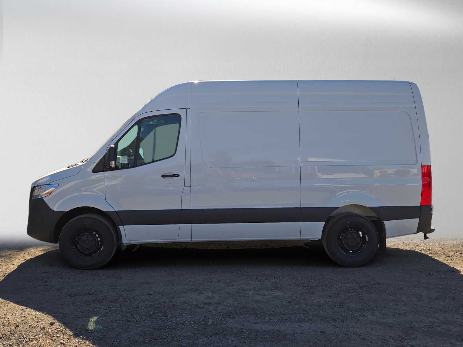 2026 Mercedes-Benz Sprinter Cargo 2500 Standard Roof I4 Diesel 144 RWD
