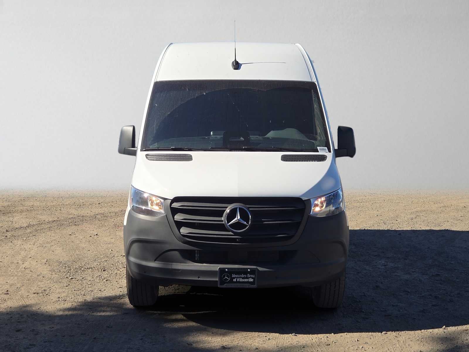 2026 Mercedes-Benz Sprinter Cargo 2500 Standard Roof I4 Diesel 144 RWD