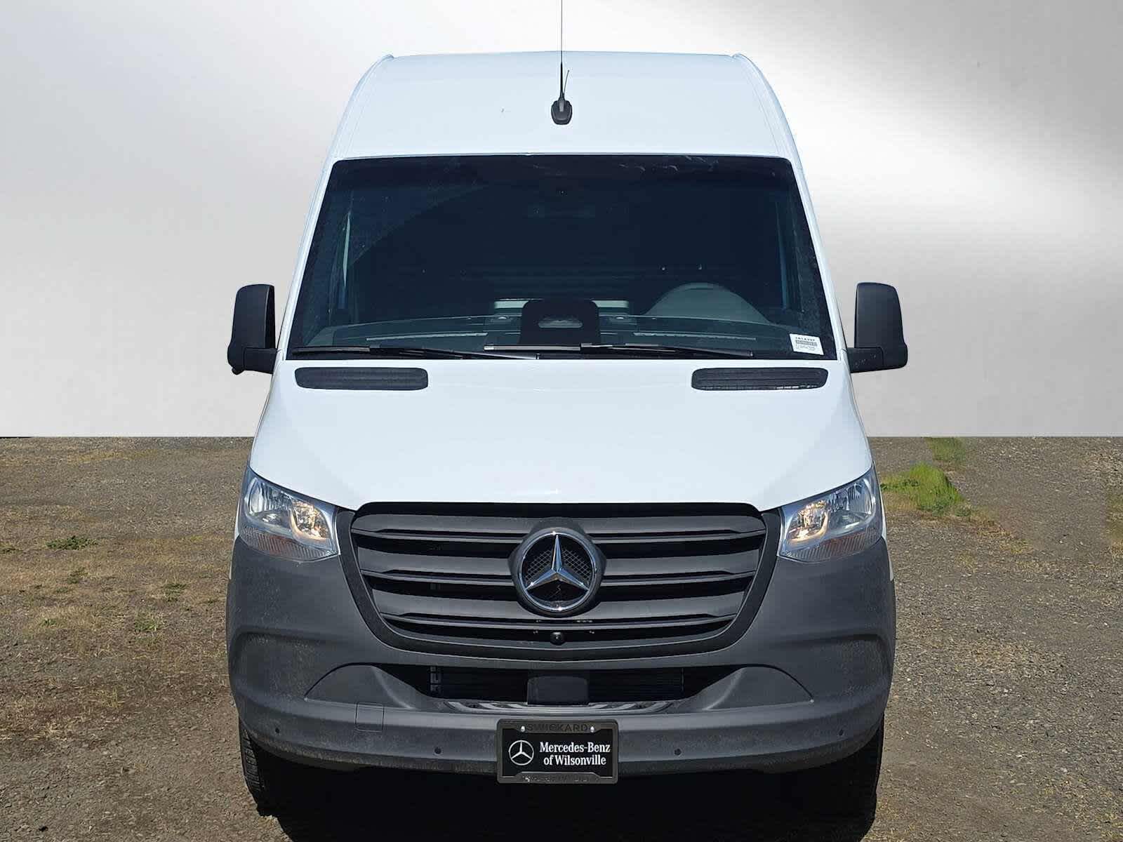 2026 Mercedes-Benz Sprinter 2500 High Roof I4 Diesel 170 RWD