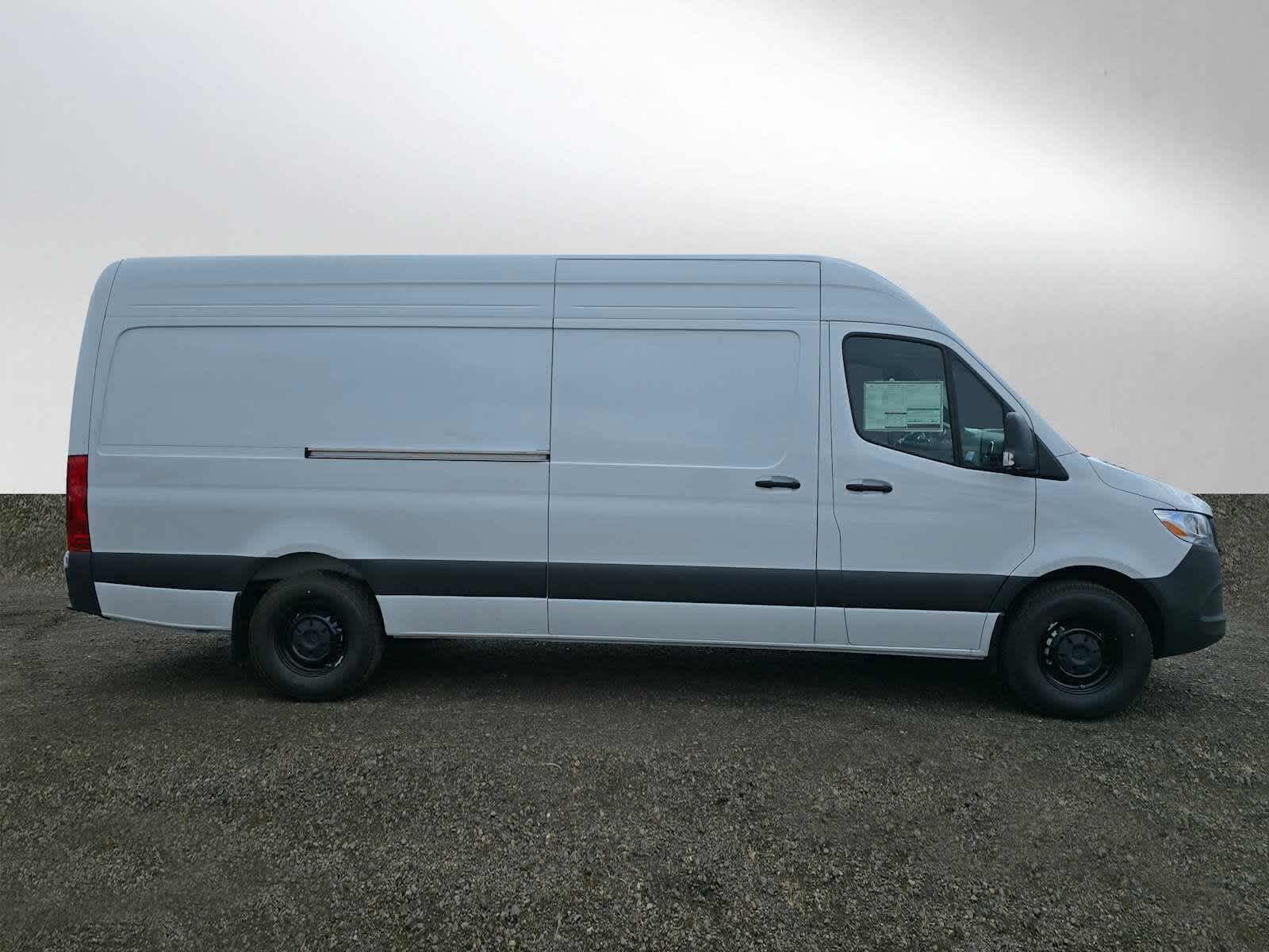 2026 Mercedes-Benz Sprinter 2500 High Roof I4 Diesel 170 RWD