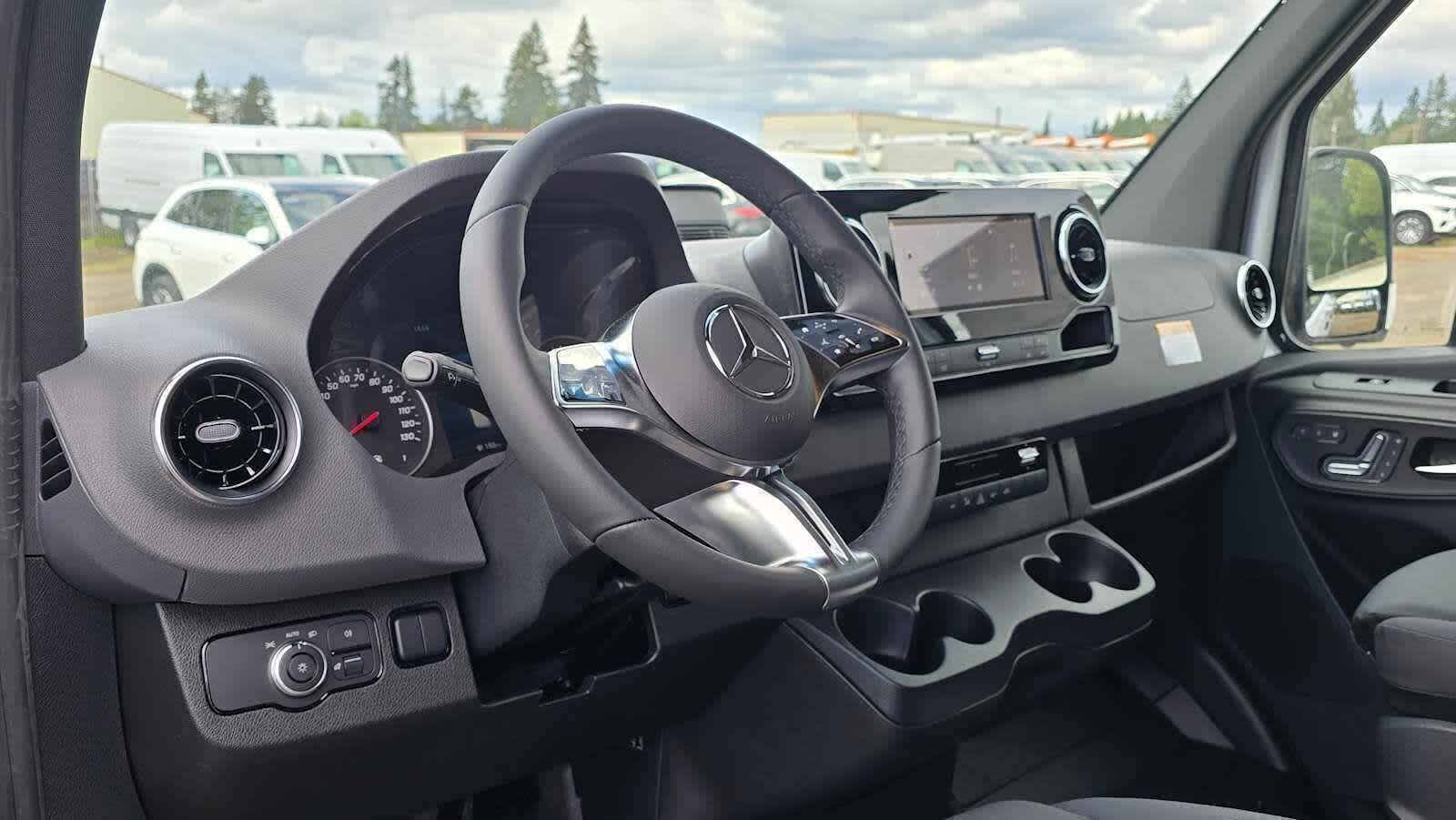 2026 Mercedes-Benz Sprinter 2500 High Roof I4 Diesel 170 RWD