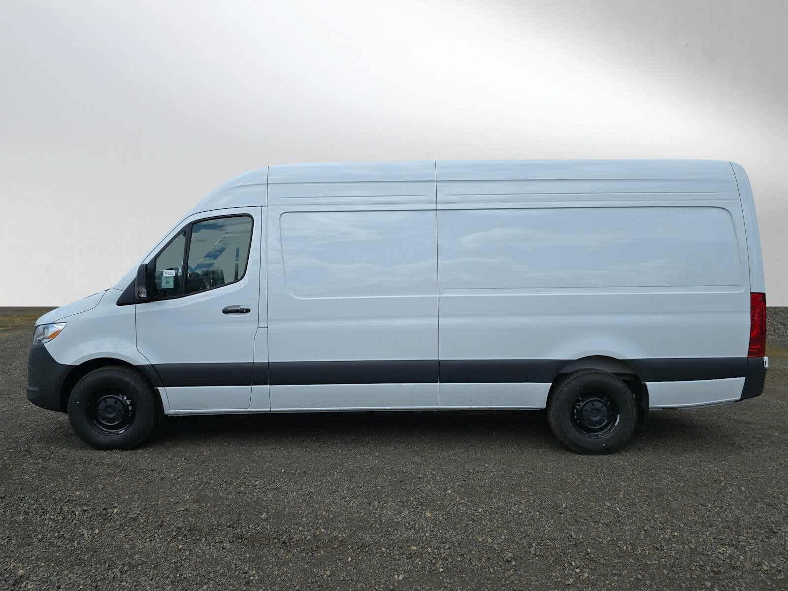 2026 Mercedes-Benz Sprinter 2500 High Roof I4 Diesel 170 RWD