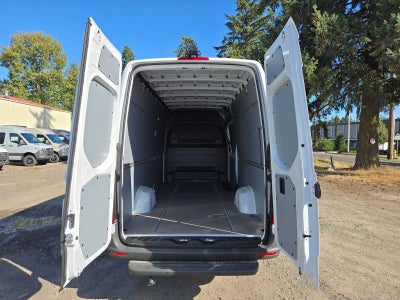 2026 Mercedes-Benz Sprinter Cargo 2500 High Roof I4 Diesel 170 RWD