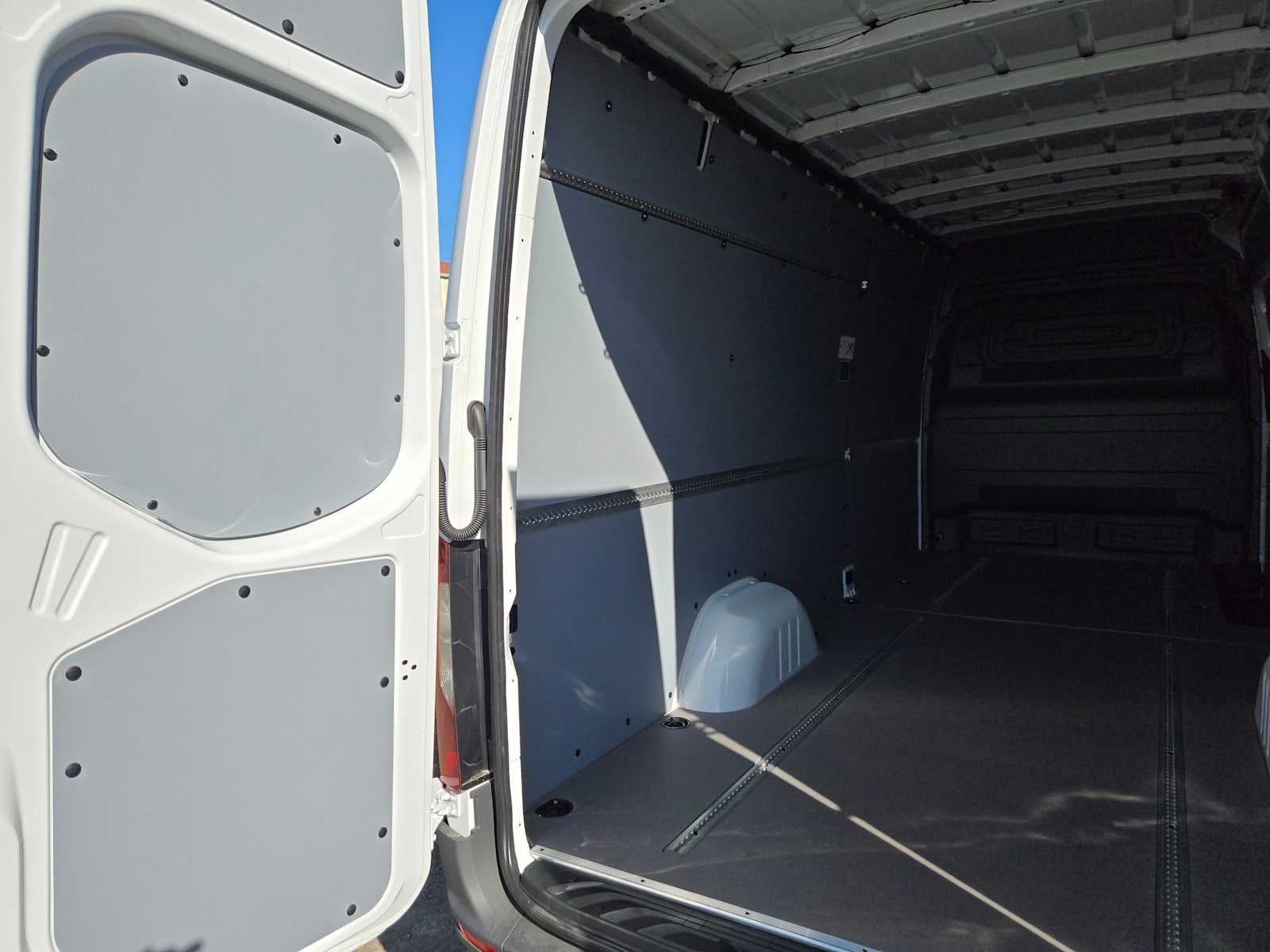 2026 Mercedes-Benz Sprinter Cargo 2500 High Roof I4 Diesel 170 RWD