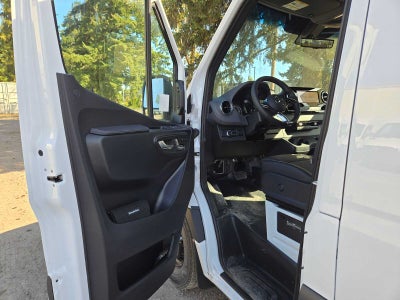 2026 Mercedes-Benz Sprinter Cargo 2500 High Roof I4 Diesel 170 RWD