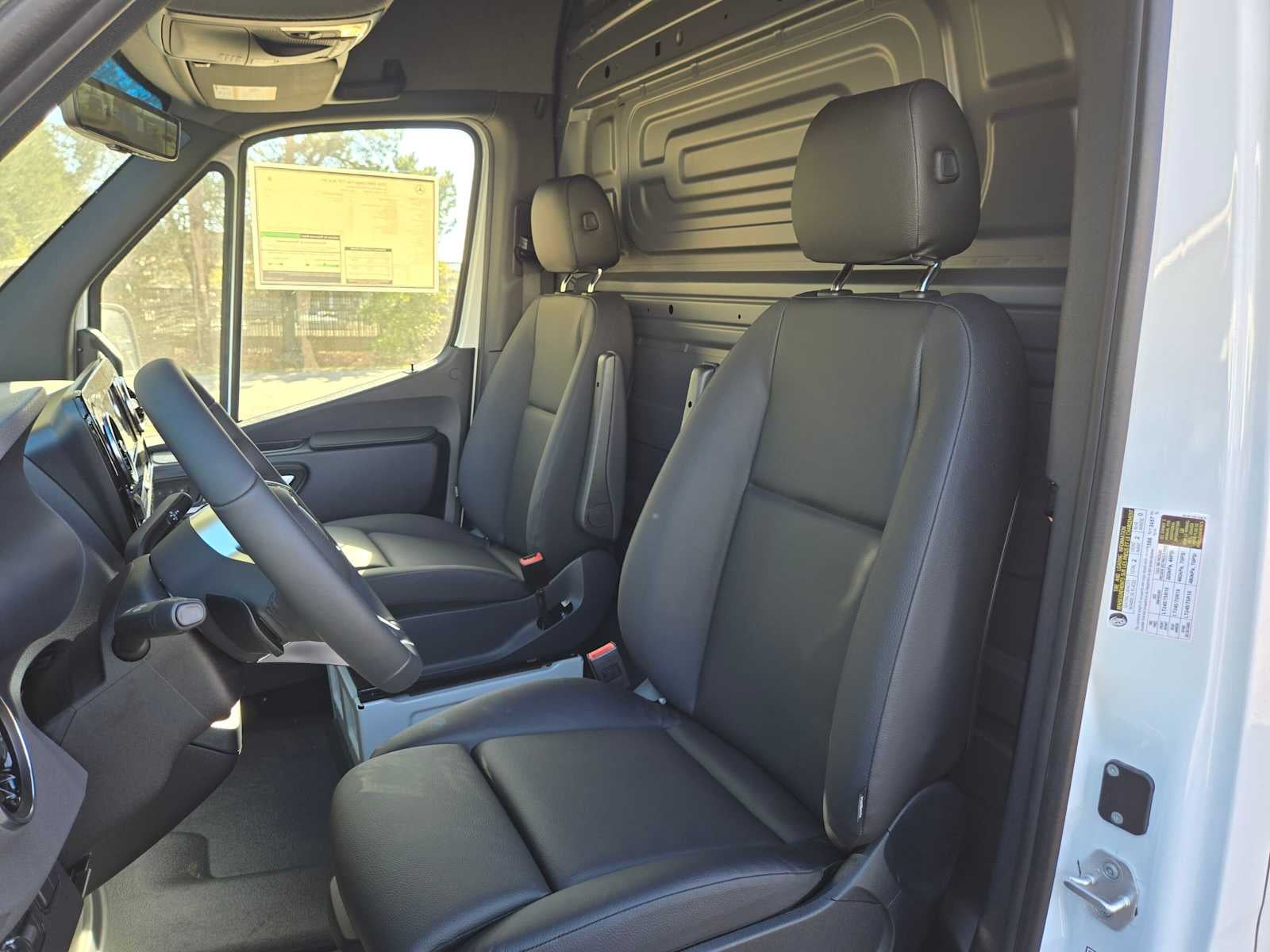 2026 Mercedes-Benz Sprinter Cargo 2500 High Roof I4 Diesel 170 RWD