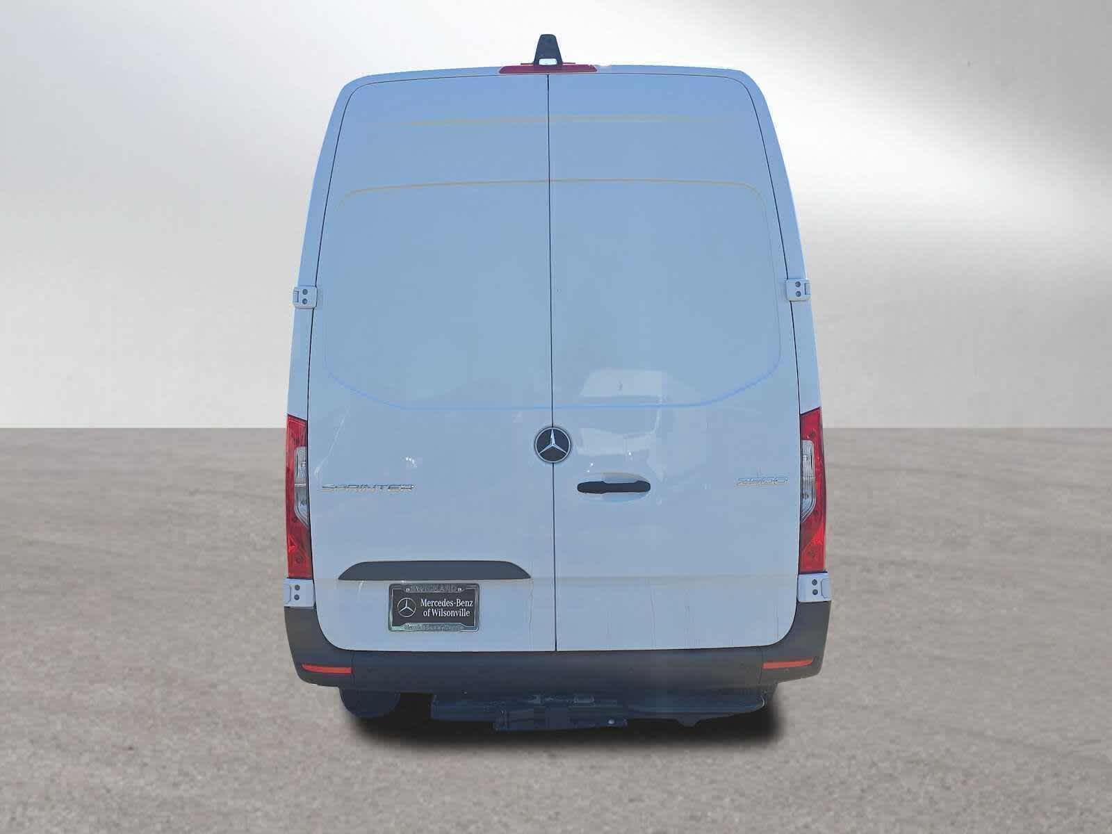 2026 Mercedes-Benz Sprinter 2500 High Roof I4 Diesel 170 RWD